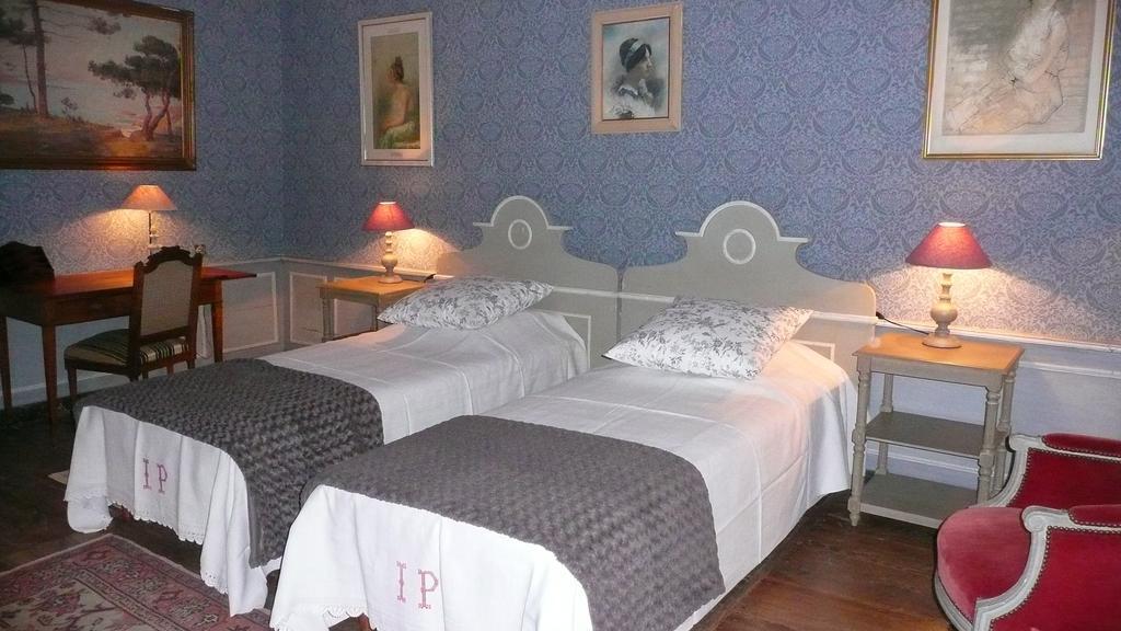Ch\u00E2teau de Crocq Bed and Breakfast Værelse billede
